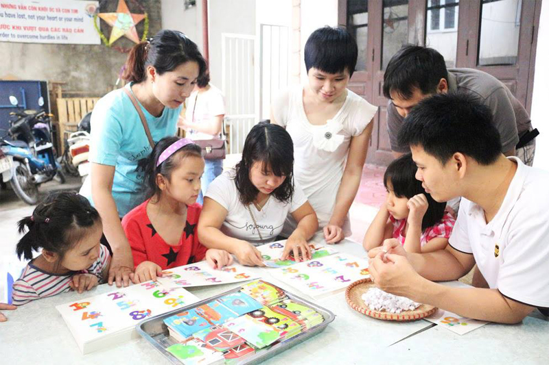 Hỗ trợ hoạt động tình nguyện của công ty UPS tại Trung tâm Vì Ngày Mai