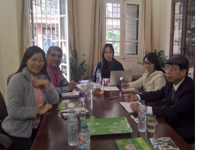 Làm việc với Viện trưởng Viện Phát triển Nông thôn Ấn Độ