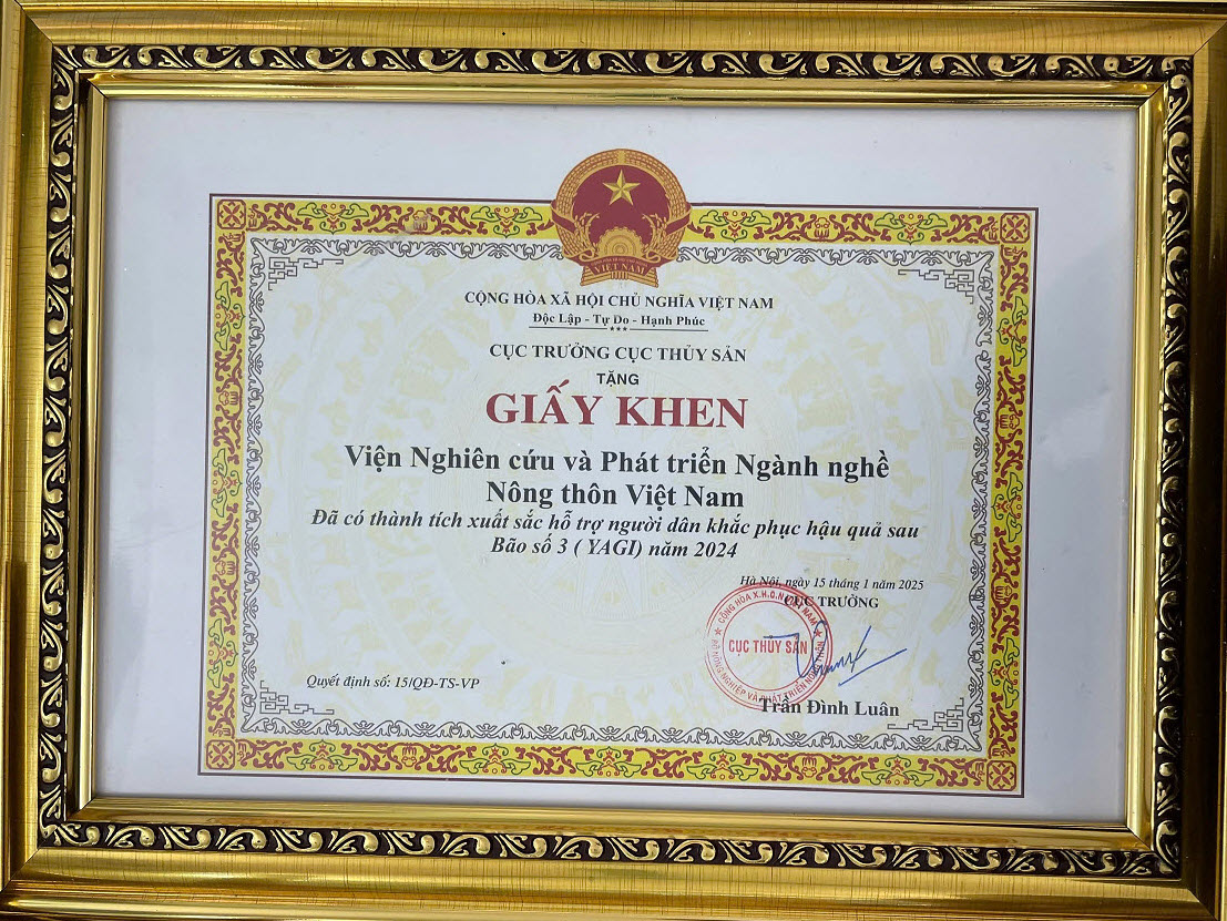 VIRI nhận giấy khen của Cục Thủy sản
