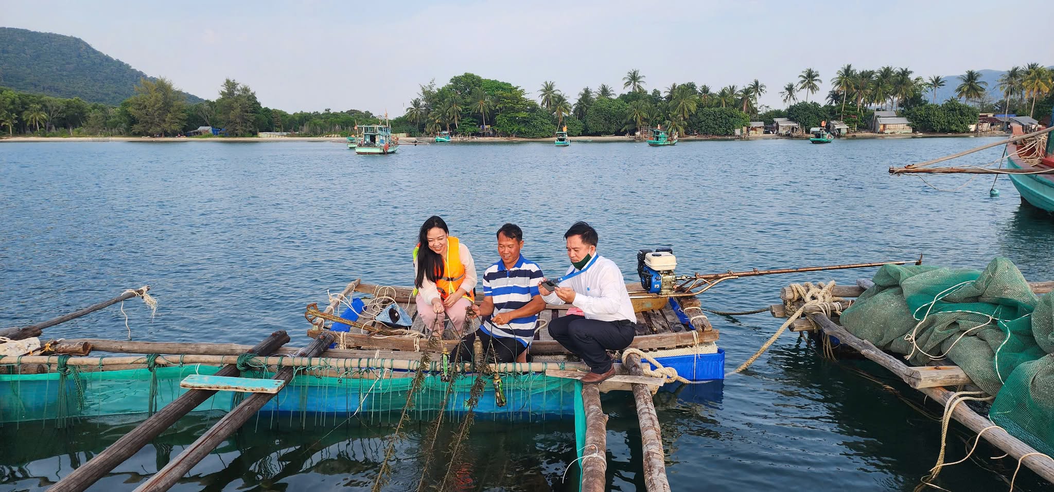 Họp sơ kết tại Phú Quốc