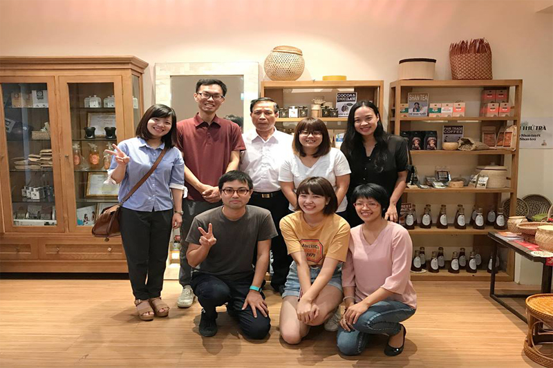 The representative of the JICA project in Ha Nam visited the showroom of VIRI