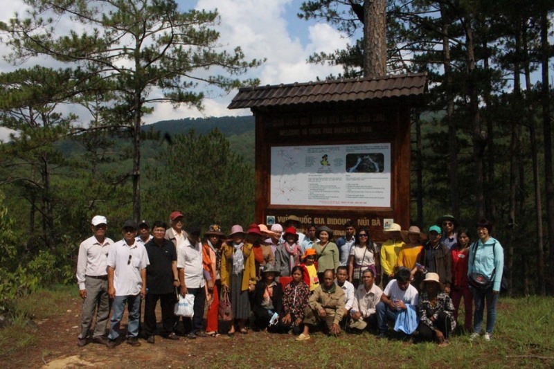 VIRI organized a study tour about community-based tourism model to Bidoup National Park