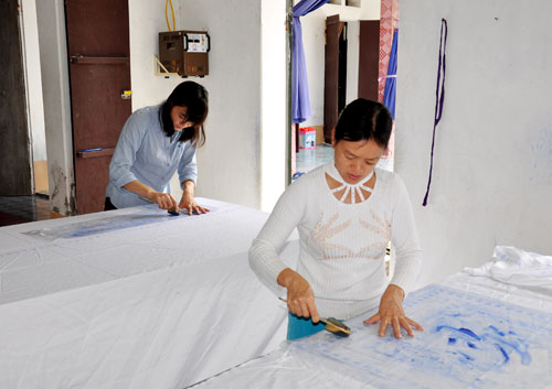 Giữ gìn, phát triển nghề thêu ren truyền thống ở Thanh Hà